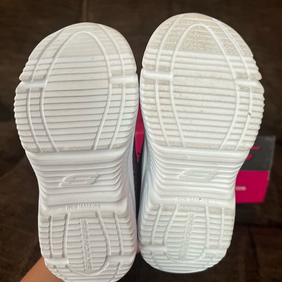 Skechers go run 650 toddler shoes - Picture 4 of 8